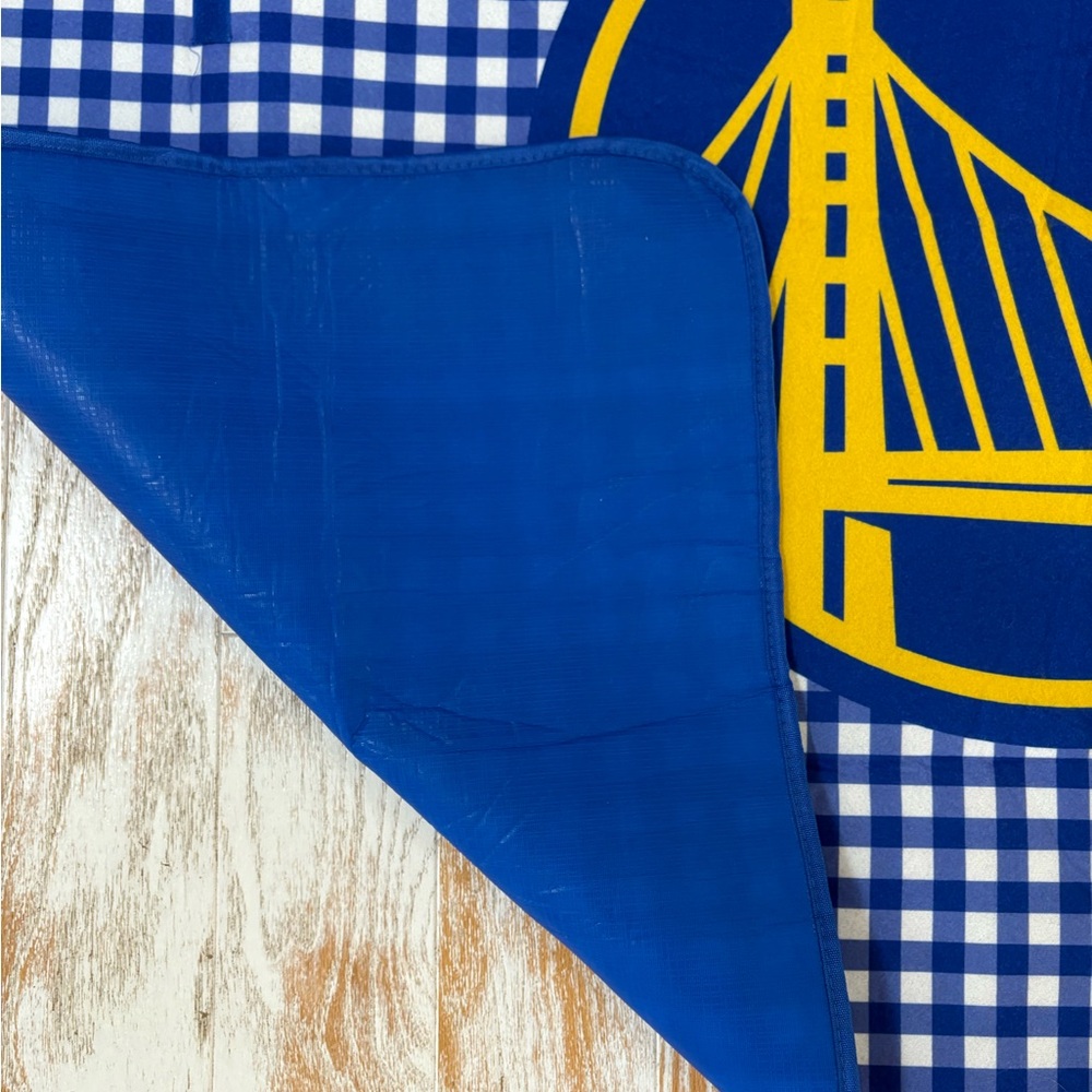 Golden State Warriors Picnic Blanket - Picture 2 of 2
